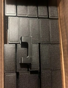 Siemens DFFP1A Filler Plates for Panelboard/Switchboard Filler Plates Lot 5 - Picture 1 of 4