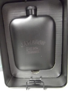 Flacone alla moda barile nero Jameson in scatola regalo 6 once nuovo whisky irlandese - Foto 1 di 8