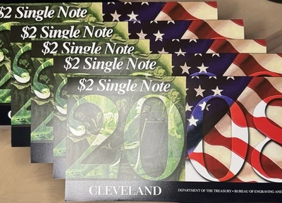 Five (5) consecutive serial $2 notes - 2008 Cleveland - original govt packaging - Image 1 of 4