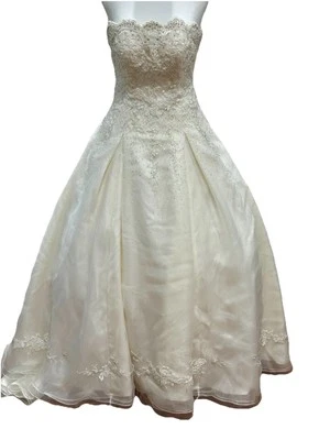 Stephen Yearick Ivory Princess Wedding Dress With Crystal Beads Size 4 - Image 1 of 4
