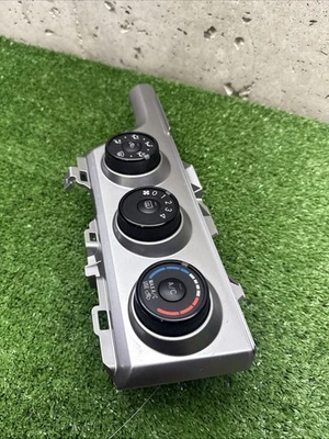 Interruptor de control de clima de temperatura térmica Scion Xb 2013-2015 5540612490 OEM Foto 1 de 4