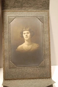Antique 5x7 Portrait of Young Woman in Decorative Stand Up Folder - Pontiac MI - Picture 1 of 1