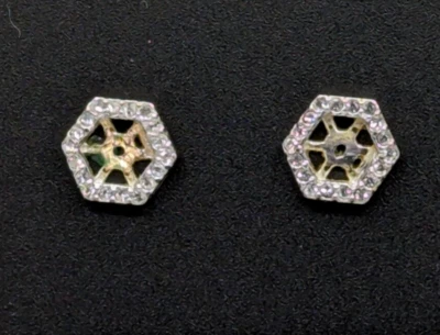 Genuino Origami Owl ER3007 Plata Pavé Halo Hexágono para Pendientes - Nuevo Foto 1 de 4