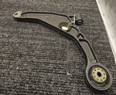 Conjunto de brazo de control de suspensión Chrysler 04766424 para Dodge Journey Mopar Foto 1 de 4