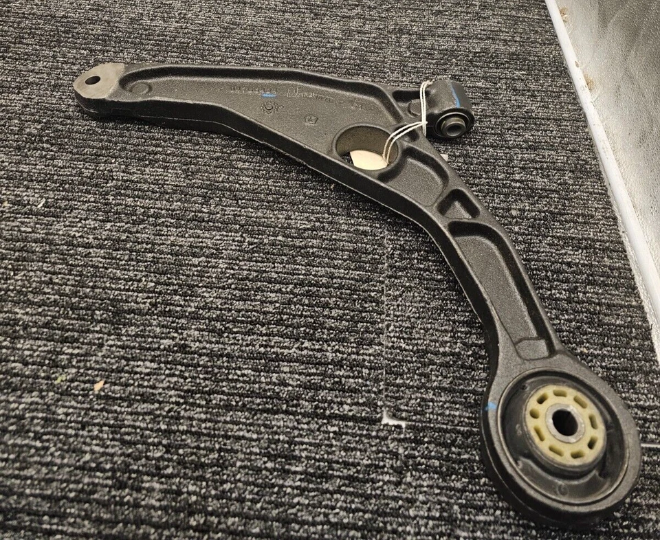 Conjunto de brazo de control de suspensión Chrysler 04766424 para Dodge Journey Mopar Foto 1 de 4