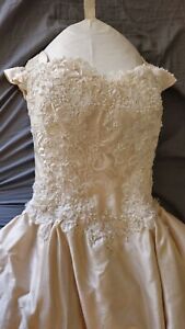 Vtg Zurcion Method Continental 1997 Wedding Dress Gown Size 4 With Veil - SEALED