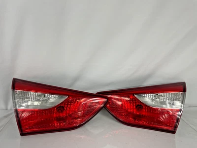 Par de luces traseras interiores Hyundai Elantra GT 2013 14 15 16 17 18 19 20 Foto 1 de 4