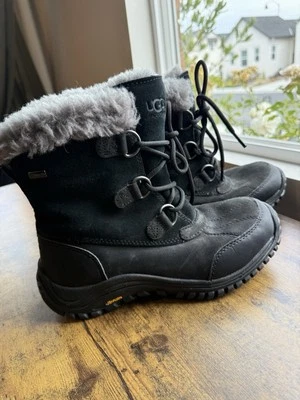 Ugg W Adirondack Boot Sz 7 - Image 1 of 4