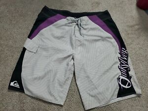 Quiksilver White / Purple Boardshorts - Size 38 - 100% polyester (A2)