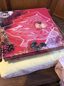 Home Beautiful Glass Christmas Tree Platter Holiday 13.5" - Picture 1 of 4