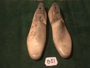Pair Vintage Maple Wood Size 8 E CARLETON Industrial Shoe Factory Last #B-51 - Picture 1 of 4