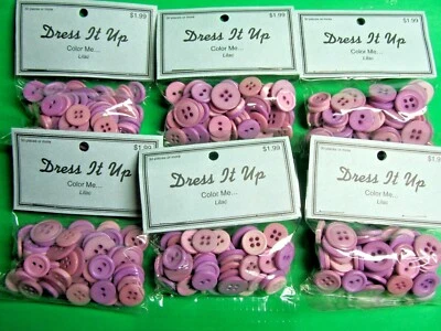LOTE DE 6 PAQUETES BOTONES ADORNO ARTESANAL LILA COLOR ME VESTIDO NUEVO EN PAQUETE Foto 1 de 2