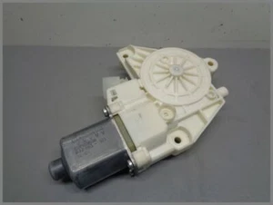 Mercedes W176 Fensterhebermotor elektrisch Vorne Links 2469065100 Original - Picture 1 of 2