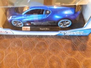 MAISTO BUGATTI DIVO SONDEREDITION METALLIC BLAU 1/18 STANZGUSS - Bild 1 von 7