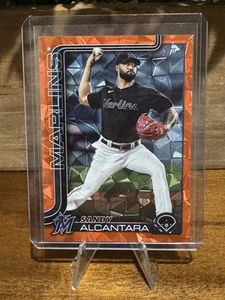 2025 Topps Serie 1 #335 Sandy Alcantara Miami Marlins Naranja Diamante 18/25 - Imagen 1 de 3