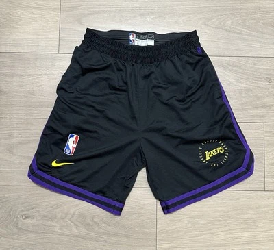 Pantalones Cortos Camiseta Corte Profesional Nike Practice Talla Grande Emitidos por el Equipo Lakers 2024-25 Foto 1 de 4