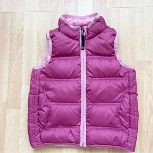REI Fuchsia Pink Puffer Vest Kids Girls size 4T Goose Down Insulation - Picture 1 of 9