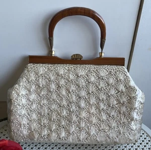 Vintage off white Straw Raffia Handbag Purse Wooden handle Gold toned clasp - Picture 1 of 14