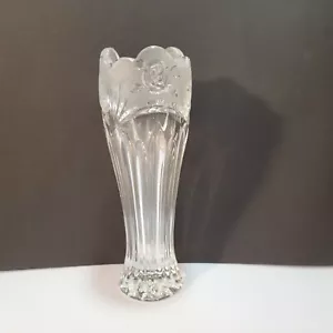Oneida Crystal Southern Garden Bud Vase 7 Frosted Top Scalloped Edge Roses 7" - Picture 1 of 9