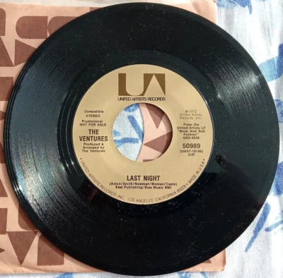 THE VENTURES, LAST NIGHT / RAM-BUNK-SHUSH, 1972 US UNITED ARTISTS PROMO, EX / EX - Image 1 of 2