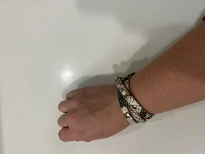 New Premier Designs Jewelry SHELBY 21"-22" Gold Tone Faux Snake Skin Bracelet - Picture 1 of 3