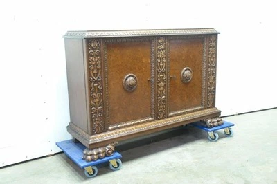 Consola de gabinete aparador con pie de pata de garra antigua alemana grande Foto 1 de 4