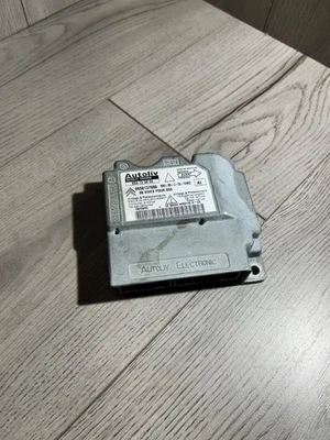 Centralina Citroen c4 Coupé 2008 Ecu 9658137980 - Immagine 1 di 4