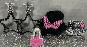 De colección VHTF Belleza Cuties Muñeca Chica Belleza Moda Paquete Conjunto Rockabelle - Imagen 1 de 15