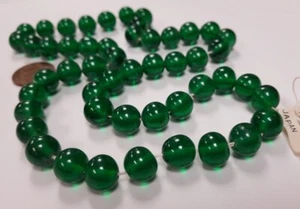 50 VINTAGE JAPANESE CHERRY BRAND GLASS EMERALD 10mm. SMOOTH ROUND BEADS 4572T - Picture 1 of 2