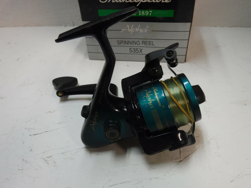 Shakespeare Alpha Graphite 535 Spincasting Fishing Reel - Image 1 of 4
