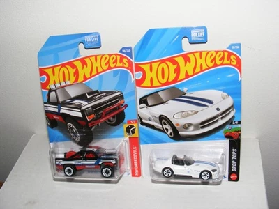 Hot Wheels Treasure Hunt lote de 2, 2026 '92 Dodge Viper y 2022 Dodge D100, como nuevo Foto 1 de 4