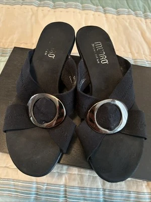 Munro American Sandals Size 5.5 W Black Latex Rubber Sole - Image 1 of 4