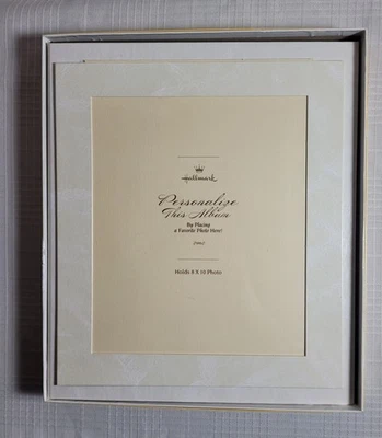 Álbum de fotos frontal de 8x10 Hallmark Postbound de cuero blanco PHA6313 Foto 1 de 4