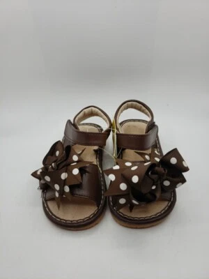 NEW! Squeaky Shoes Sandals Size 5 Fits Like 6 Brown W/ Interchangeable Bows! - Image 1 of 4