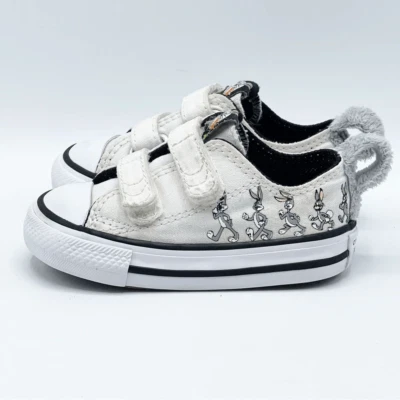 Zapatillas deportivas Converse All Star Looney Tunes 80 aniversario Bugs Bunny para niños pequeños Foto 1 de 4