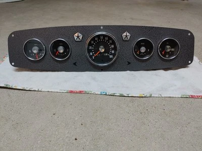 Camión Dodge 1961 cuadro de instrumentos con medidores NOS D100-D500 W100-W500  Foto 1 de 4