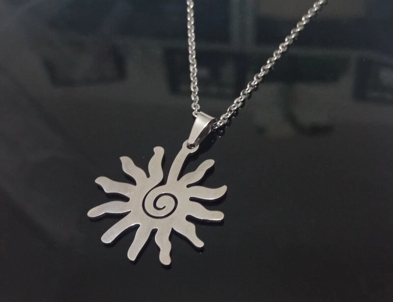 1pz collana sole in acciaio inox colore argento scuro 45cm bijoux - Immagine 1 di 1