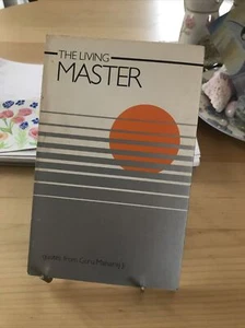 RARE The living Master quotes from Guru Maharaji Ji paperback book 1978 - Picture 1 of 12