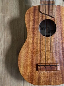 Ukelele Soprano Kamaka Etiqueta Blanca Años 70 - Imagen 1 de 13