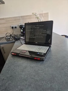 Dell XPS M1730 Gaming Laptop (SPARES OR REPAIR ONLY) + FAST UK 🇬🇧 POST! - Picture 1 of 9
