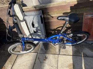 Apollo Folding bike Used Good Condition 6 Speed 20 inch Wheels - Picture 1 of 7