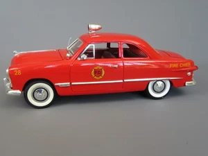 C526 Mira Spanien Ford Tudor 1949 FD FEUERWEHR #28 Feuerwehr Rot 1:18 - Bild 1 von 21