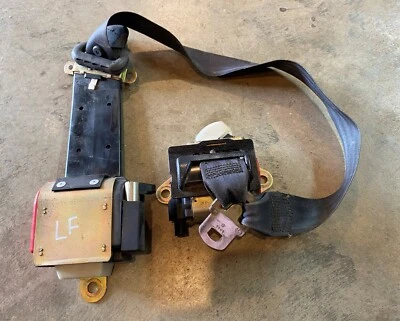 91 92 93 1992 Pontiac Grand Prix sedán conductor izquierdo cinturón de seguridad delantero gris Foto 1 de 3