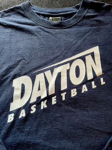 Vintage Gear Big Cotton University of Dayton Flyers Basketball LS T-shirt XL Cover