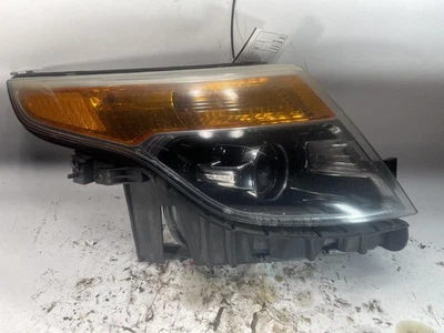 Conjunto de faros derechos usados se adapta a: Ford Explorer 2013 base halógeno sin policía p Foto 1 de 4