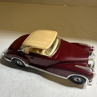 Vintage Corgi Mercedes-Benz 300 S Die Cast Car - Image 1 of 4