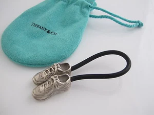 Tiffany & Co RARO Zapatilla Plateada Negro Goma Llavero Llavero ¡Llavero! - Imagen 1 de 6