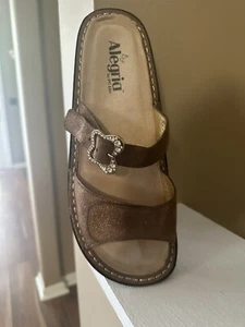 NIB VTG Algeria Mar205 Bronze Glitter Leather Sandals Sz 10.5/41 w/Original Box - Picture 1 of 9