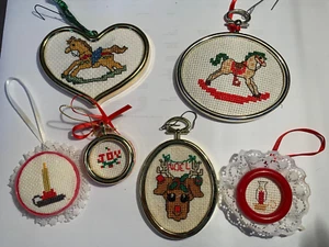 6 Vintage Weihnachtsschmuck mit Kreuzstich gerahmt - Bild 1 von 10