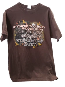 Camisa Jerzees Para Hombres Grande Manga Corta Pato Dinastía Caza Gráfico Camiseta Marrón - Imagen 1 de 6